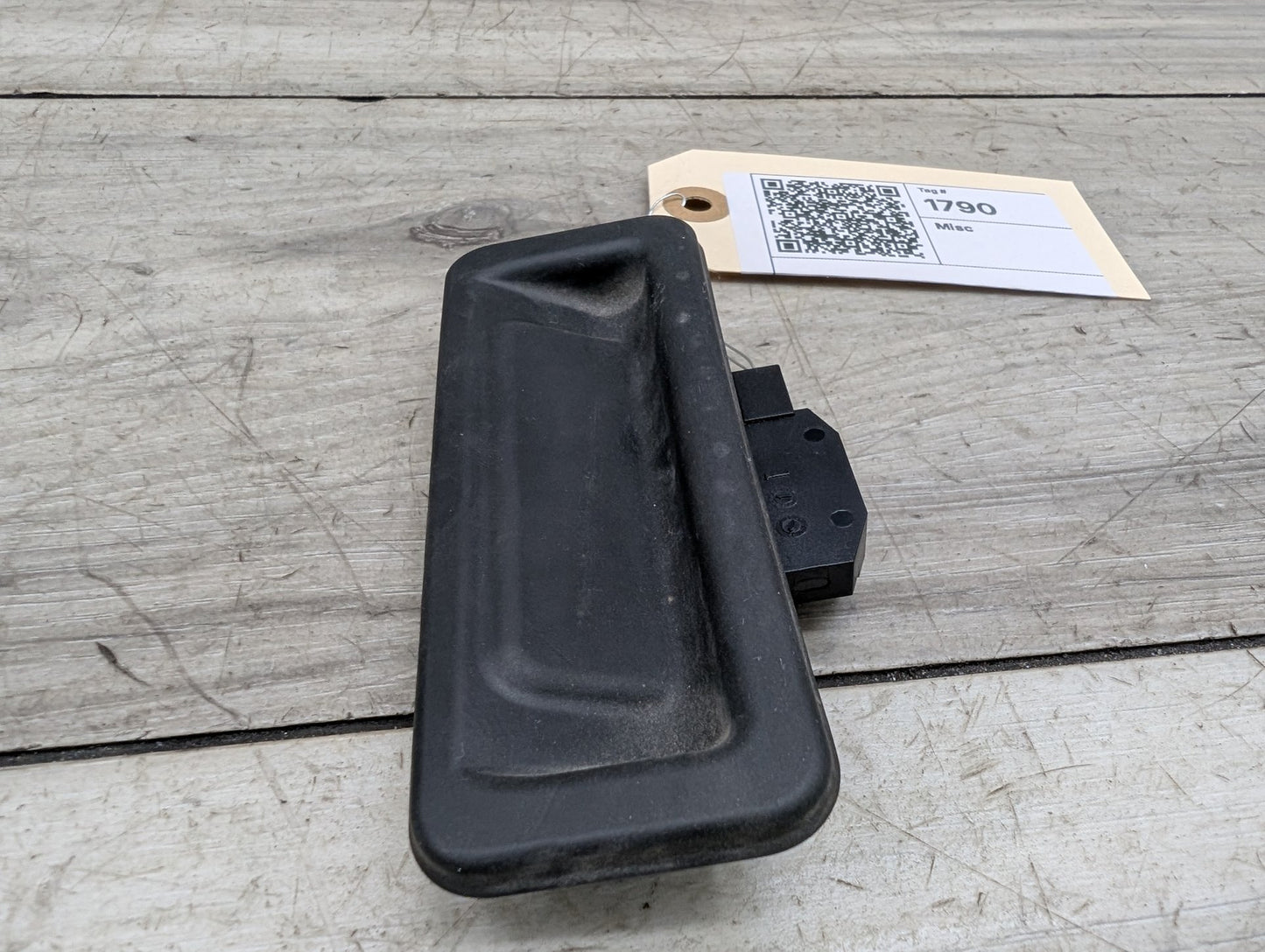 2021-2026 BMW 430i G22 Liftgate Trunk Lid Release Handle Switch 8492533