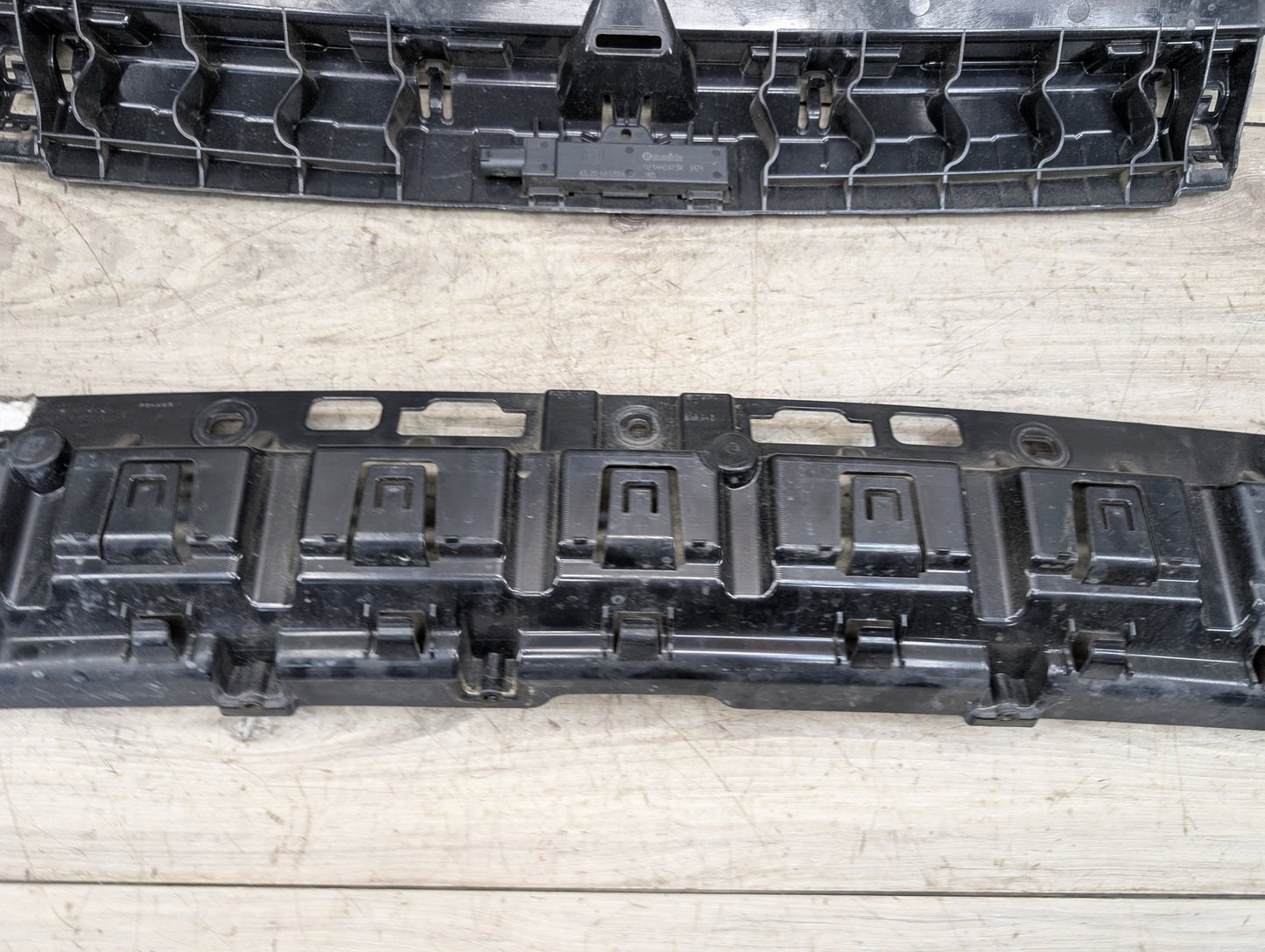 2019-2026 BMW X5 G05 Rear Center Middle Bumper Guide Support Brackets SET 7420650