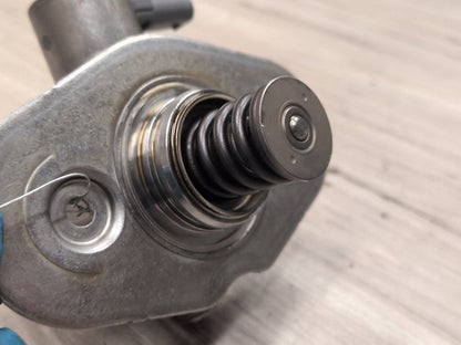 OEM BMW F06 F10 F13 F15 F16 F85 X5 Engine N63 S63 HPFP High Pressure Fuel Pump