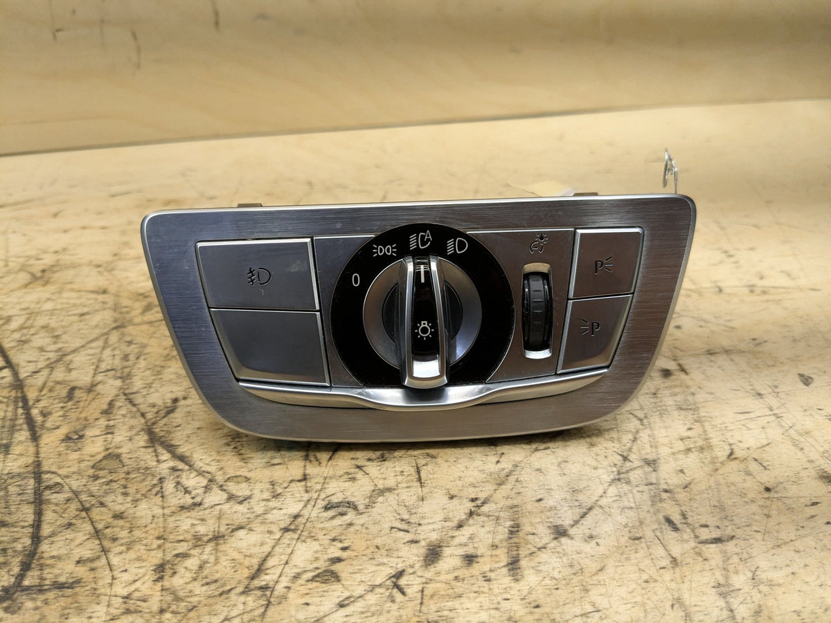 16-19 OEM BMW G11 G12 740 750 M760 Headlight Light Control Switch Panel Module