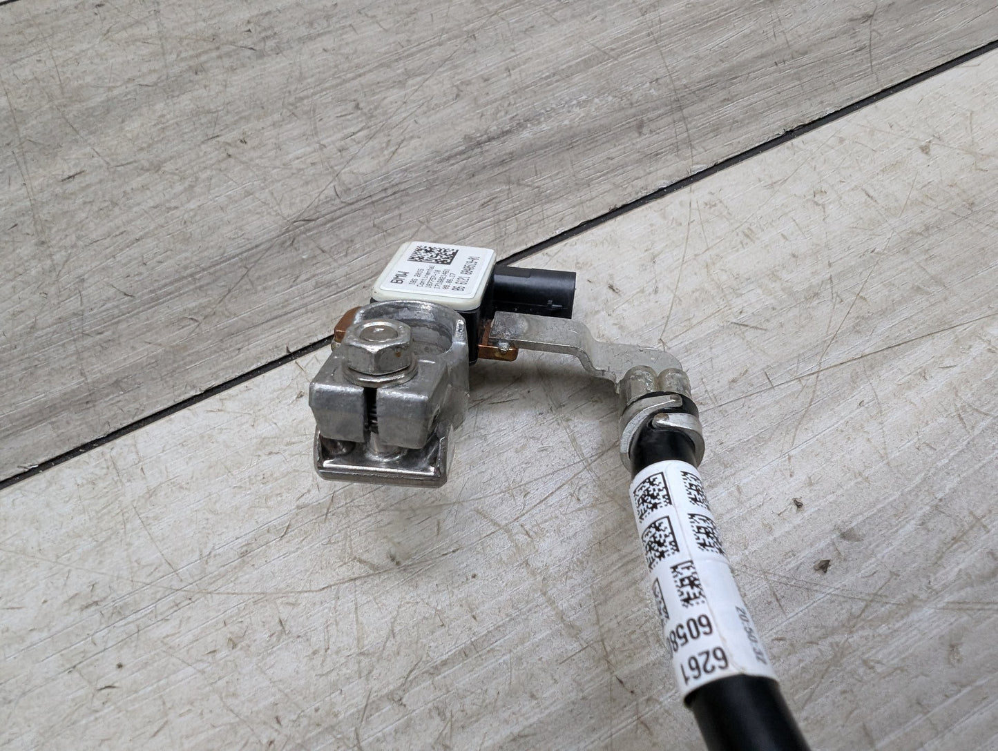 OEM BMW G01 G12 G30 530 540 M550 X3 Negative Battery Cable Terminal IBS Sensor