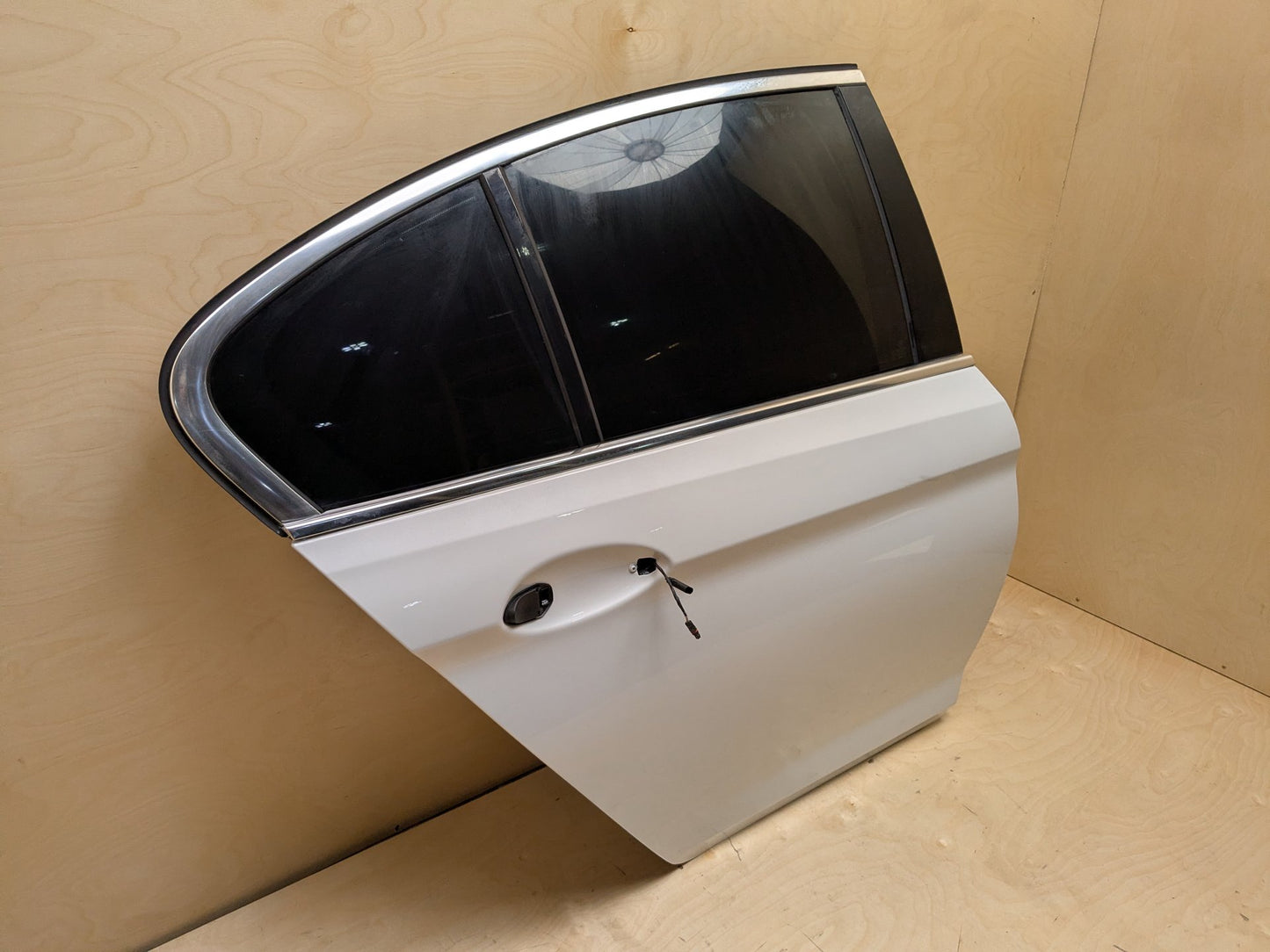 OEM BMW F90 G30 530 540 M550 M5 Rear Right Passenger Door Shell Panel