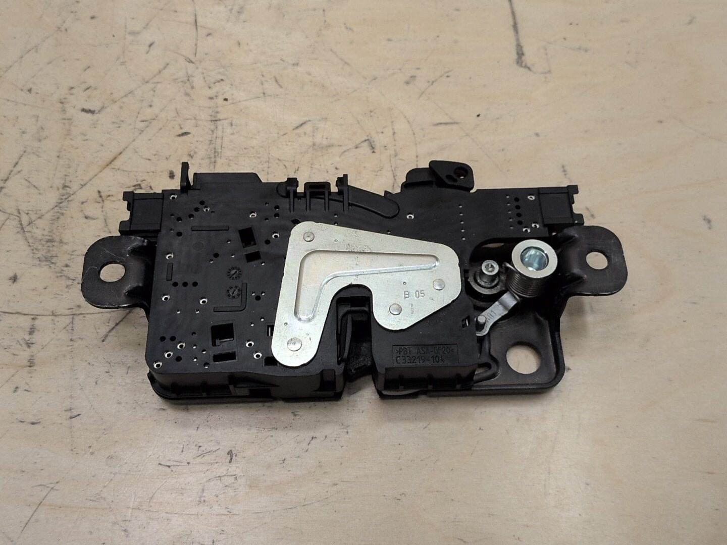 2016-2022 BMW 750i G12 Liftgate Trunk Lid Liftgate Lock Latch Actuator 7441014