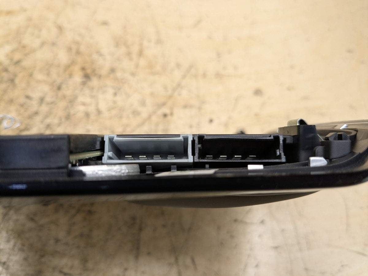 16-19 OEM BMW G12 740 750 M760 B7 Headliner Dome Light Sunroof Control Module
