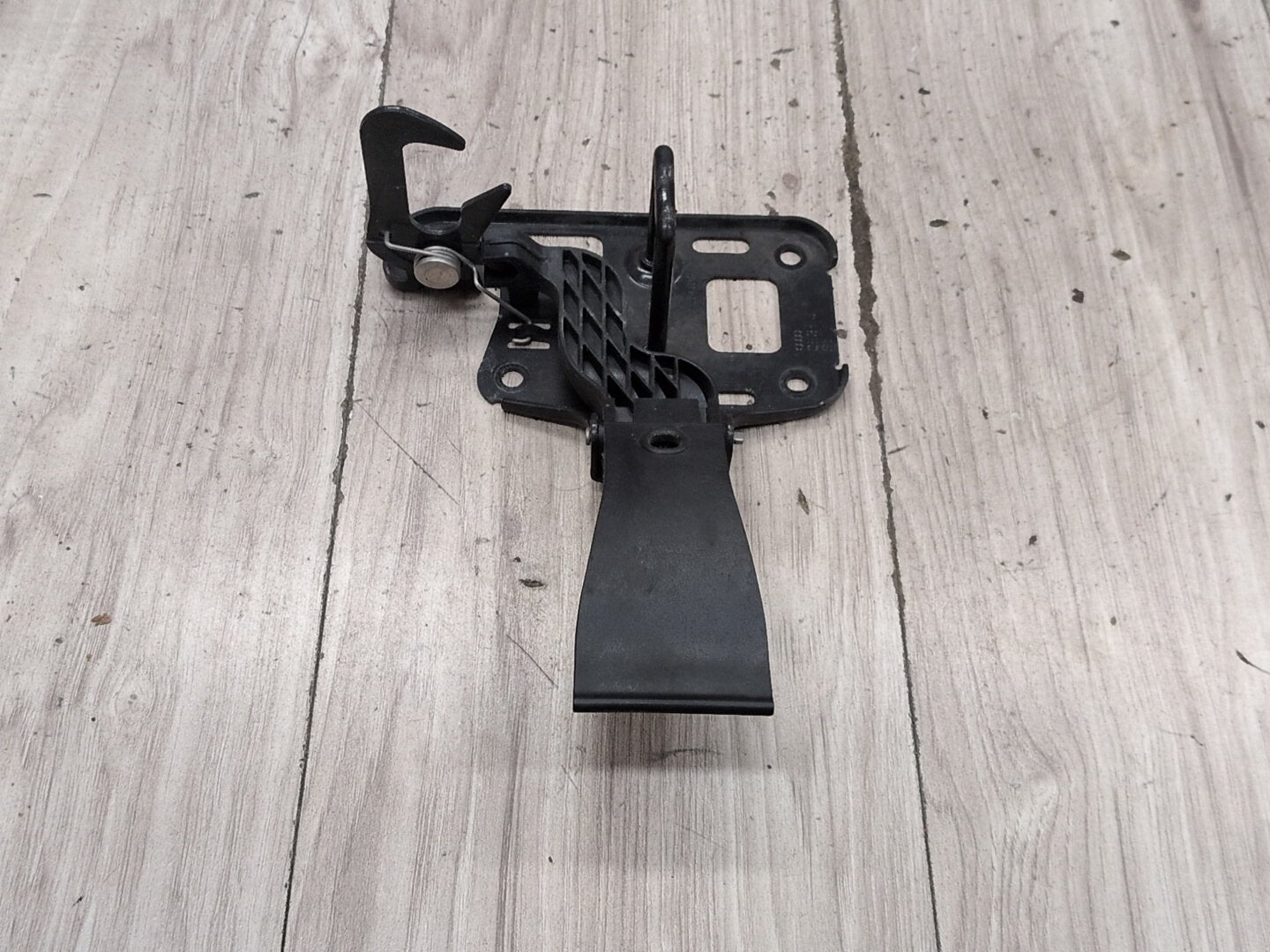 2010-2016 Audi S4 B8 Hood Bonnet Safety Lock Latches SET 8T0823480 OEM
