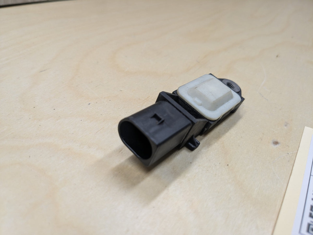 2009-2011 Mercedes-Benz SLK-Class R171 Yaw Rate Sensor Module A0038212851 OEM