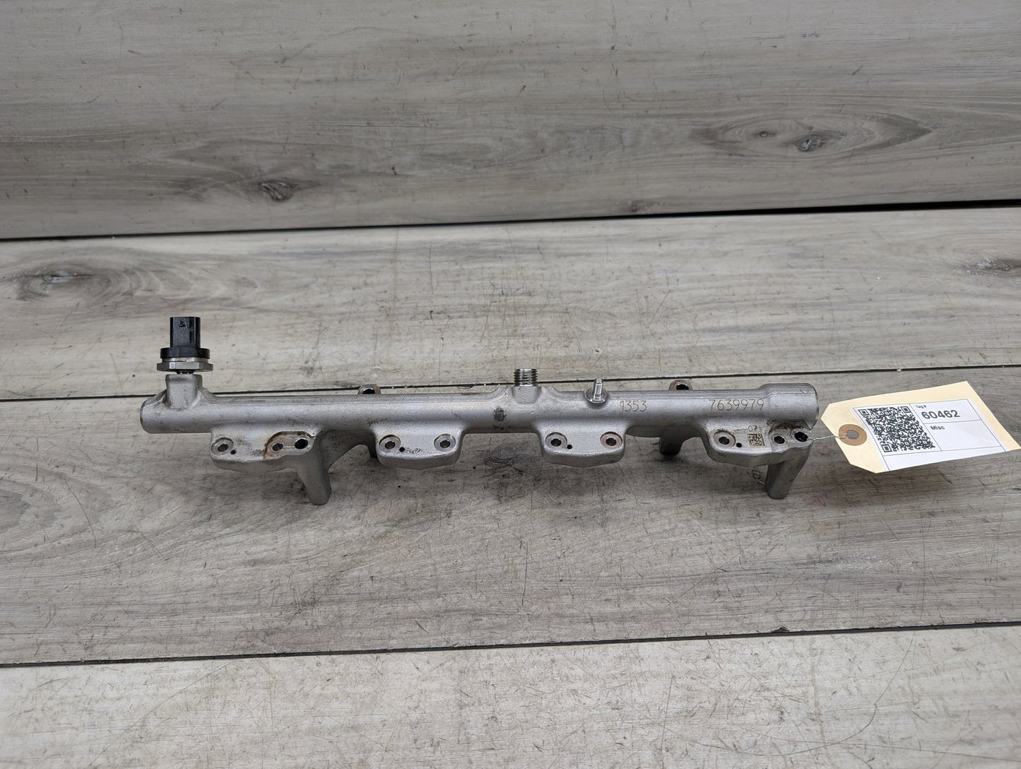 2017-2023 BMW G30 530i B46B20O0 Engine Motor Fuel Injector Rail Line 7639979