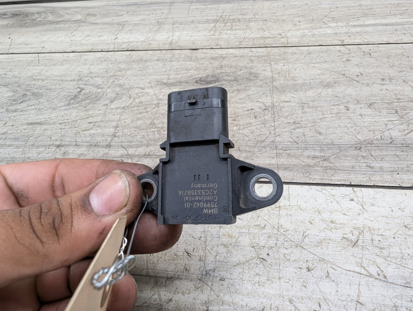 2014 - 2018 BMW X5 F15 Manifold Absolute Pressure (MAP) Sensor 7599042 N63B44O1