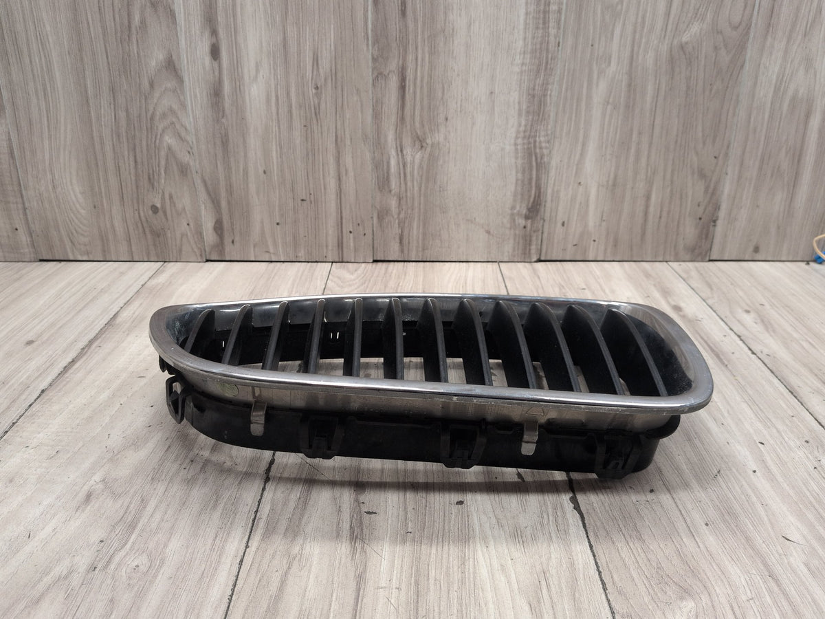 2011-2016 BMW M5 F10 Front Right Passenger Upper Bumper Cover Kidney Grille OEM