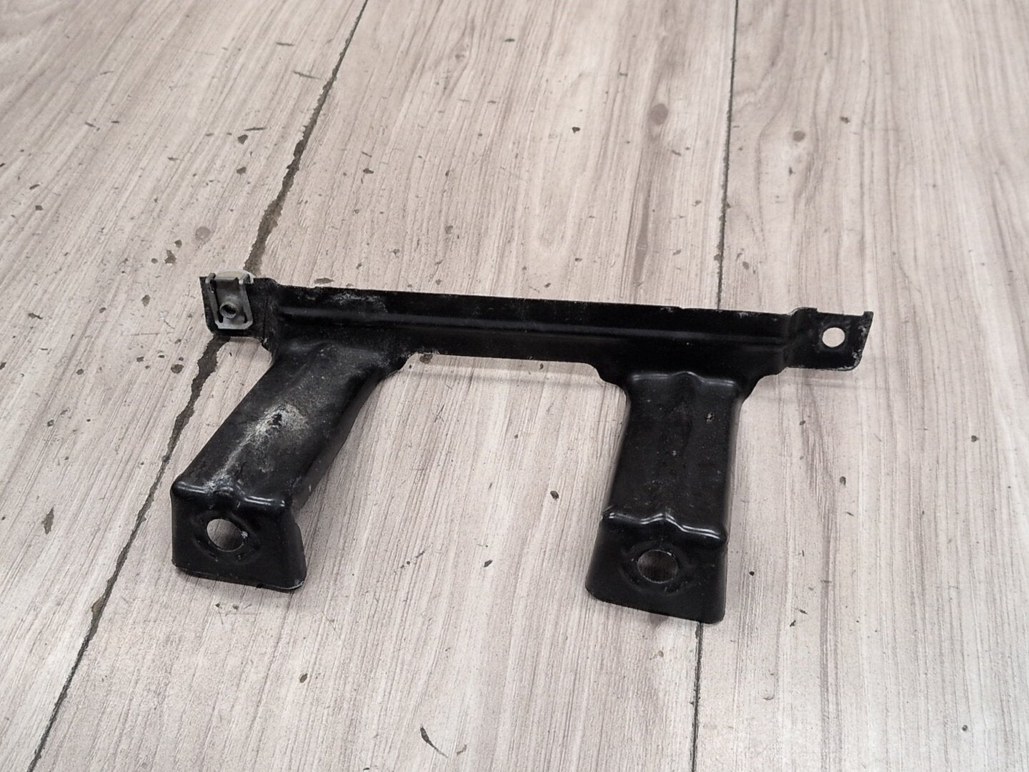OEM BMW F15 F16 F85 F86 X5 X6 Front Left Driver Fender Mount Support Brackets