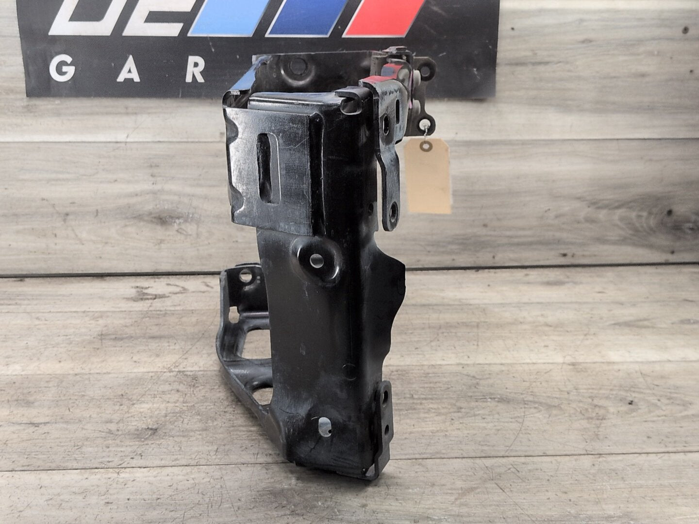 OEM BMW F90 F93 G12 G16 G30 M5 M8 Front Left Driver Radiator Support Bracket
