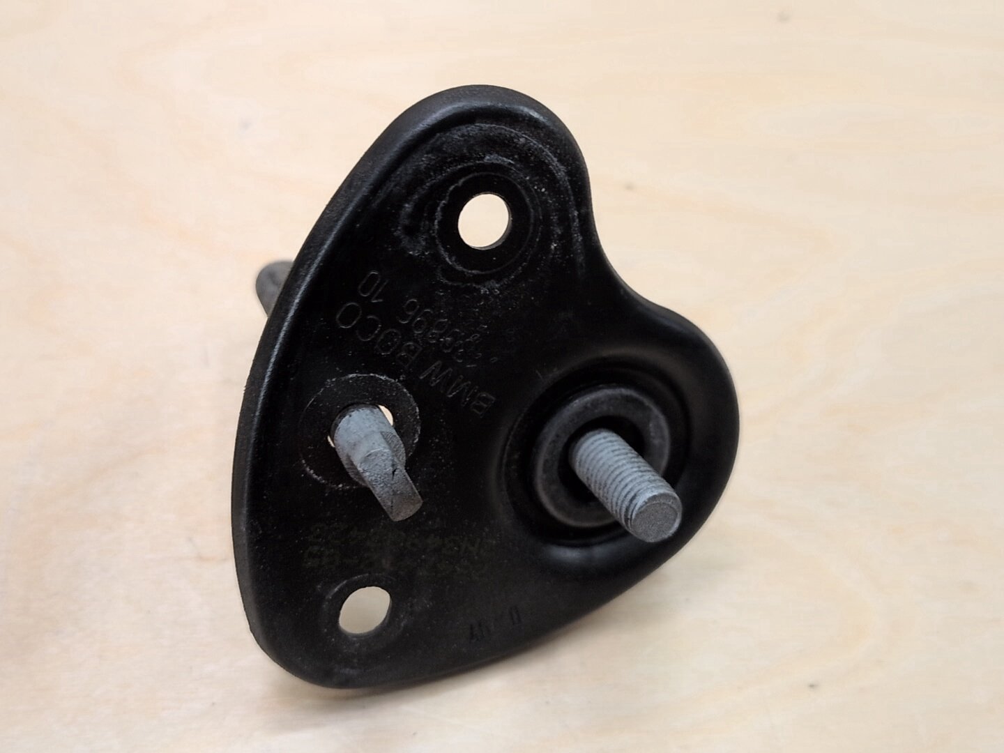 OEM BMW F90 F97 G01 G05 G06 G07 G12* G30 X3 X5 Hood Safety Latch Hook Pair SET