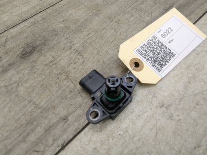2016-2022 BMW 750Li G12 Manifold Absolute Pressure (MAP) Sensor 7599042
