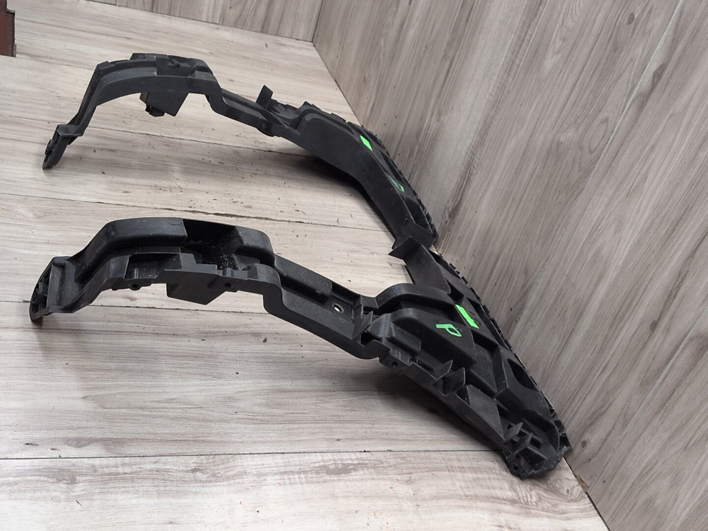 2015-2018 Audi Q3 Rear Left Right Bumper Support Mount Brackets SET 8U0807453B
