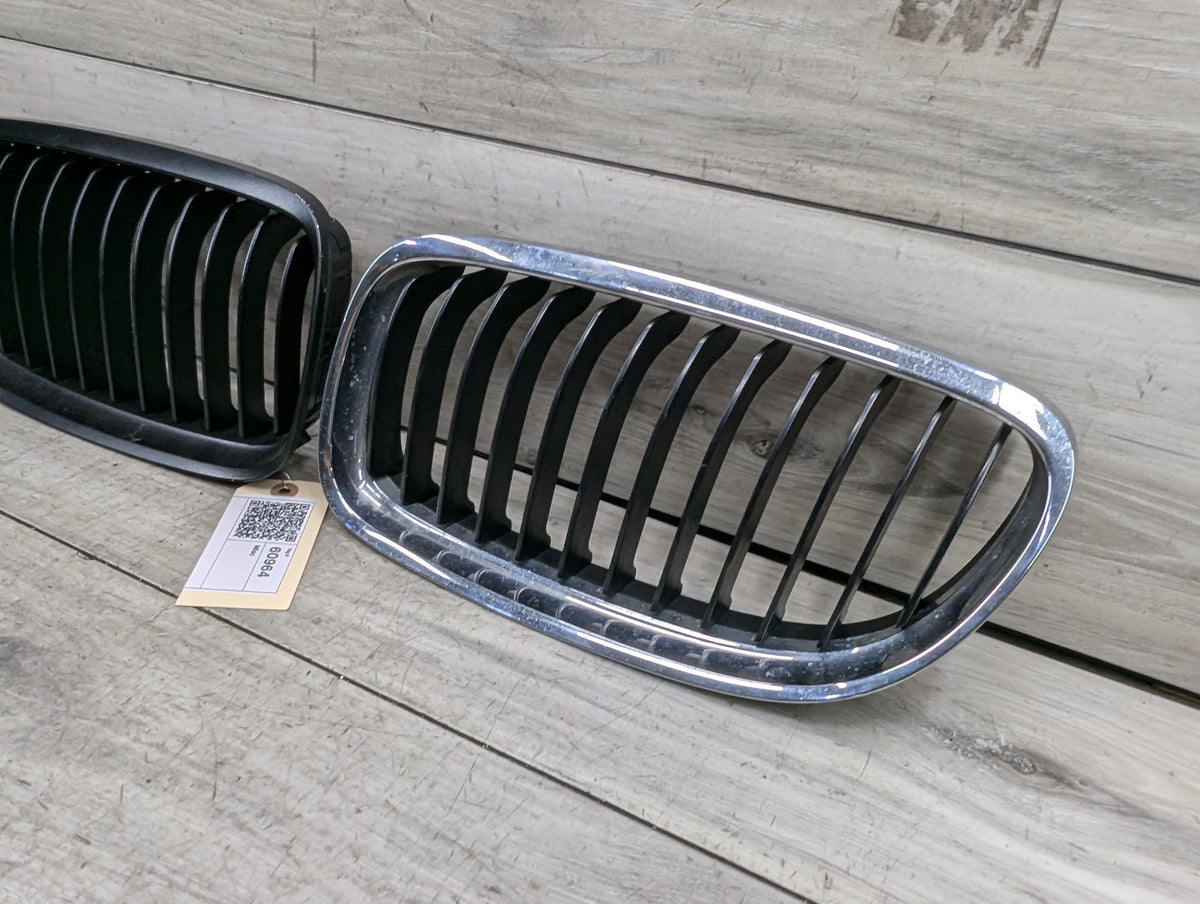 2006-2011 BMW 328i E90 Front Left Right Upper Bumper Cover Kidney Grilles SET 7201967