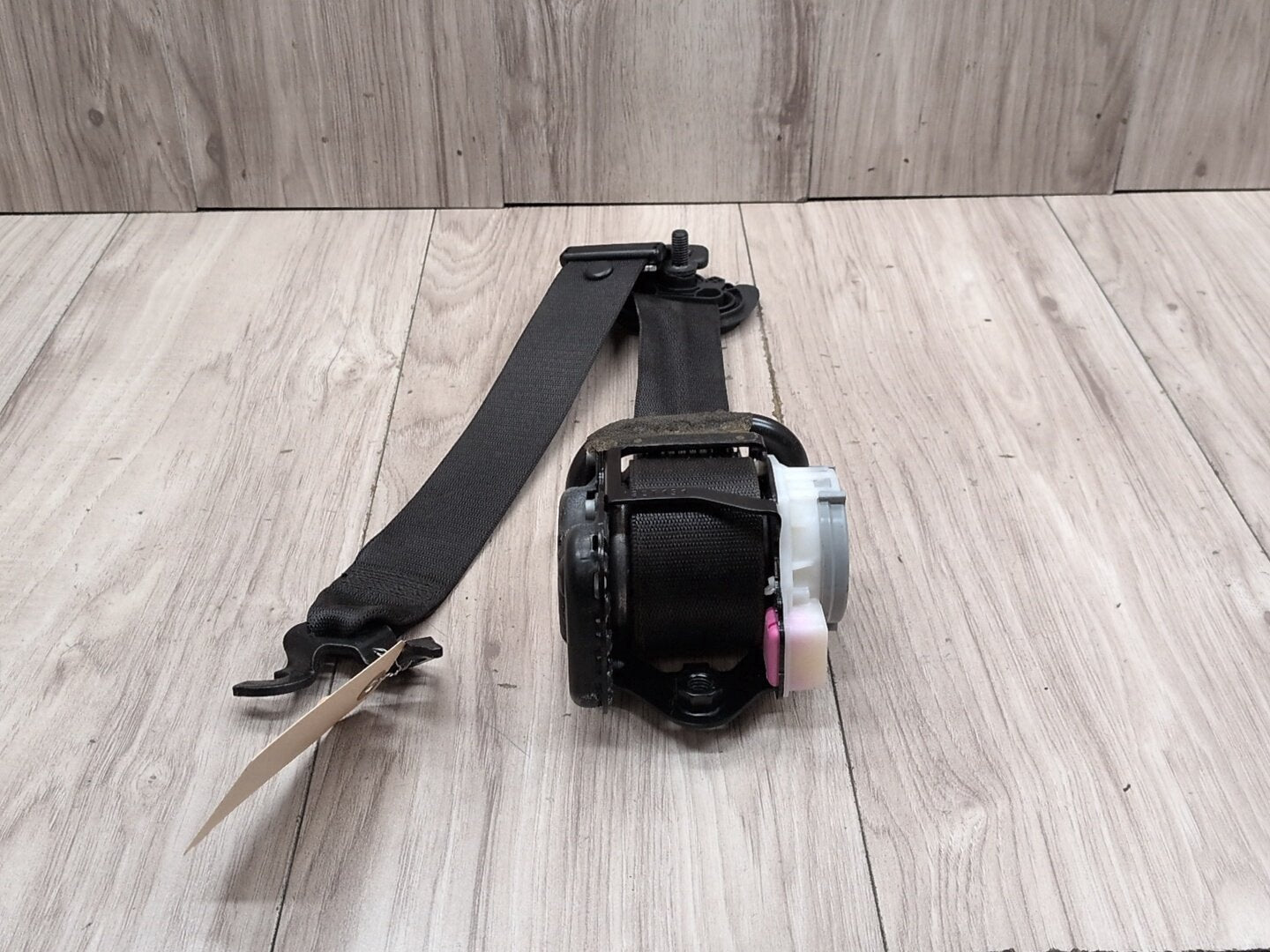 2011 - 2017 BMW X3 F25 Front Left Driver Seatbelt Seat Belt Retractor 7258435 N20B20O0