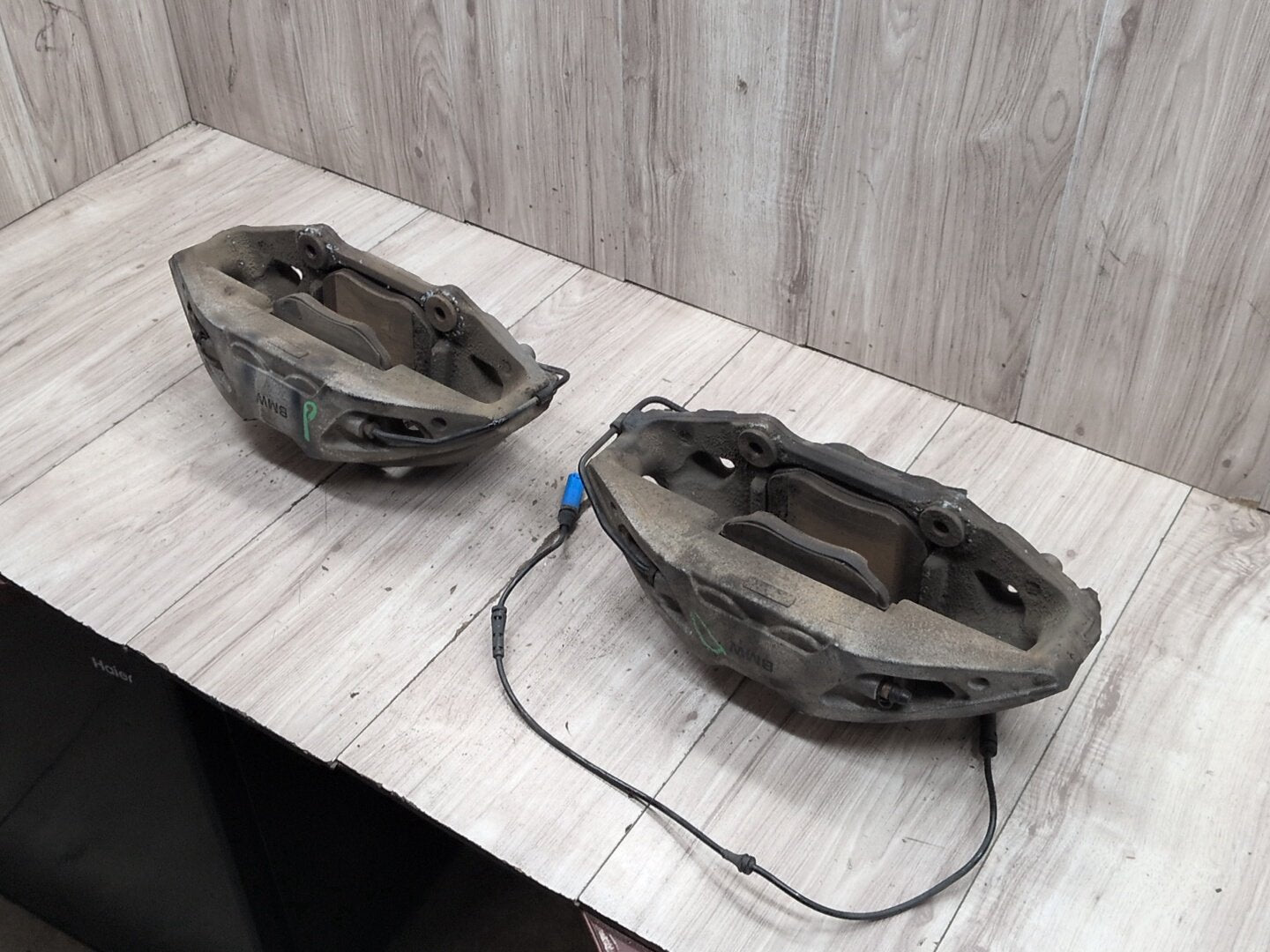 2016-2022 BMW 750i G12 Front Left Right Brake Caliper SET 6891297