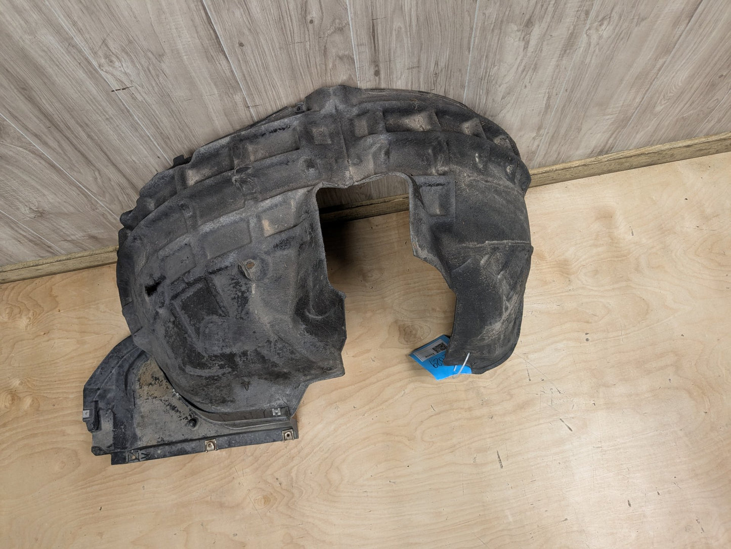 2015-2018 Audi Q3 8U Front Right Passenger Wheel Fender Liner Splash Guard 8U0821172