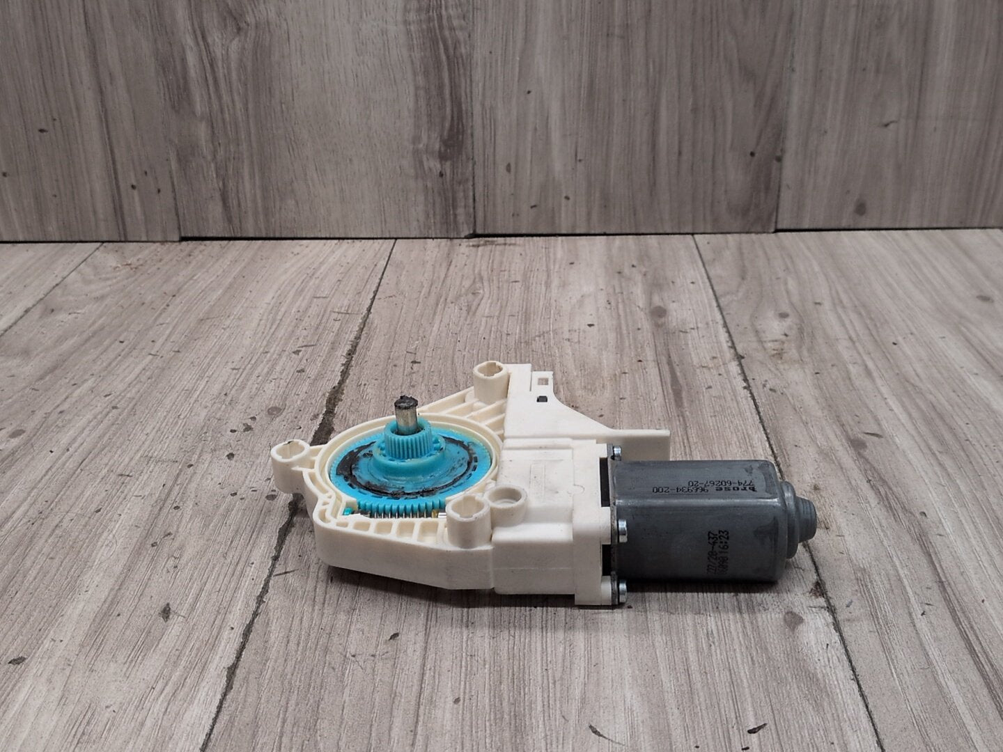 2010-2016 Audi S4 B8 Front Right Passenger Door Window Glass Regulator Motor 8K0959802A OEM