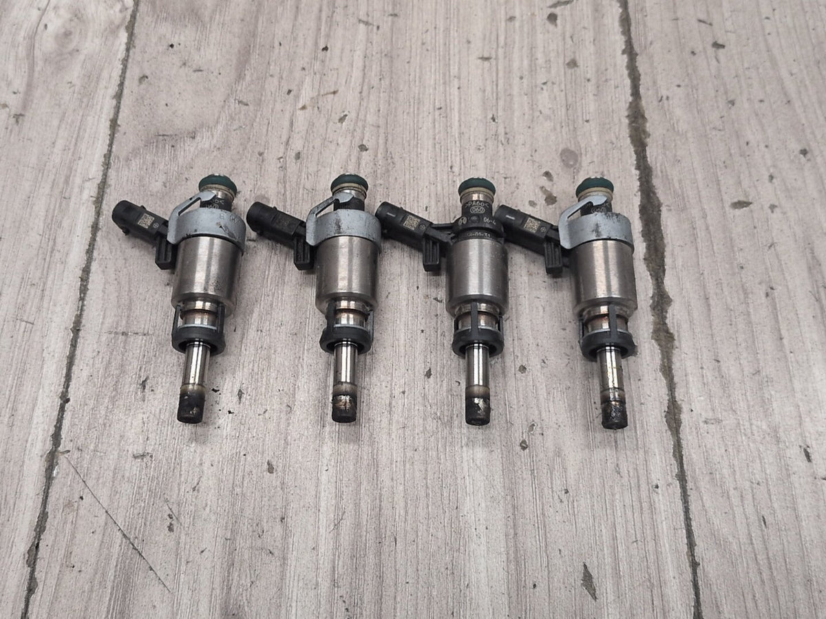 2015-2018 Audi Q3 8U Engine Motor Fuel Injector SET 06H906036P