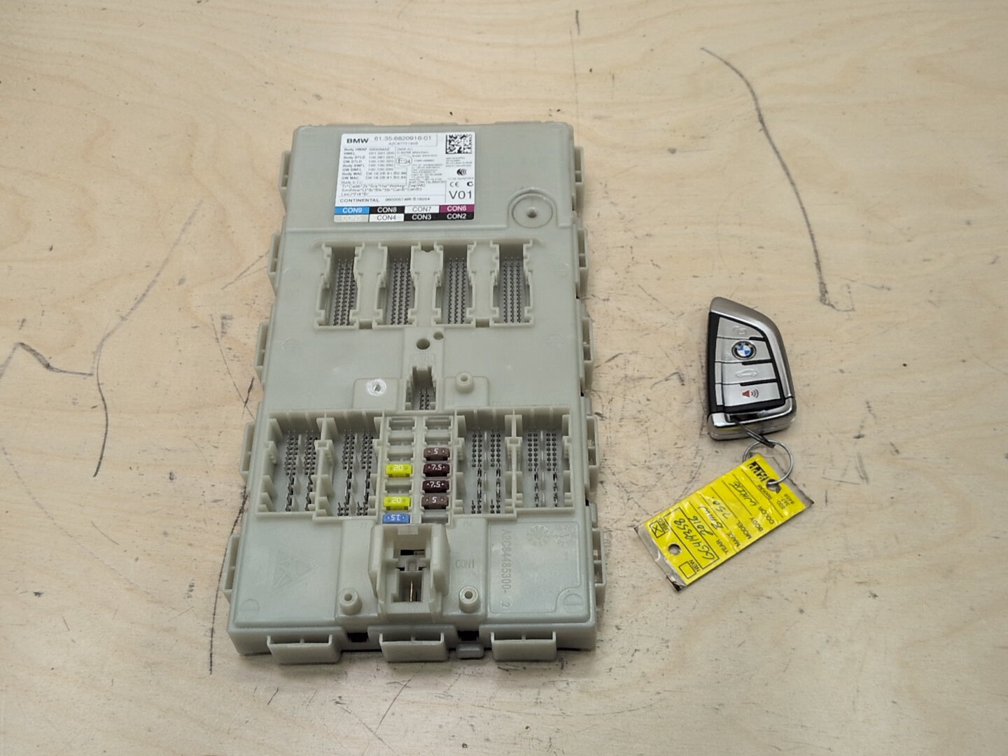 2016-2022 BMW 750i G12 Bdc Body Domain Fem Control Module w/ Key 6820916