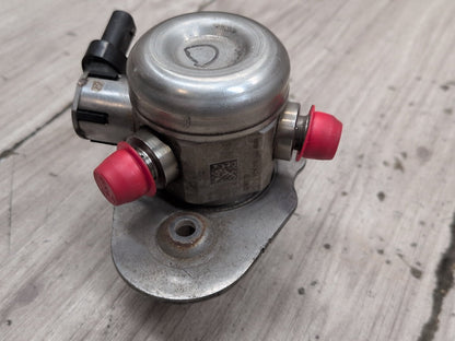16-20 OEM BMW G11 G12 750 G30 M550 Engine N63R HPFP High Pressure Fuel Pump 5-8