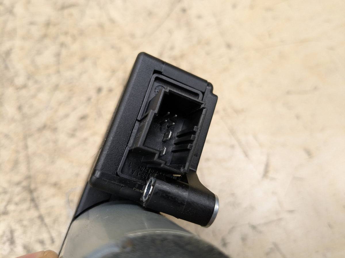 OEM BMW F02 F06 F10 F13 F16 F22 F30 F32 F36 F80 F82 Sunroof Glass Motor Drive