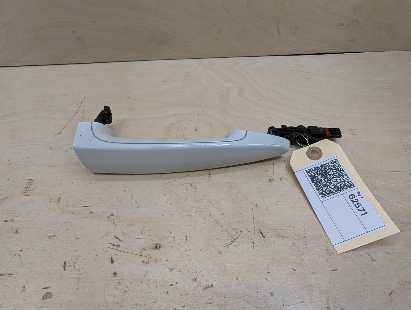 OEM BMW F23 F30 F32 F80 F82 M3 Right Passenger Door Handle COMFORT ACCESS White