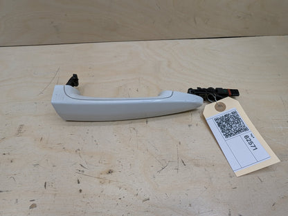 OEM BMW F23 F30 F32 F80 F82 M3 Right Passenger Door Handle COMFORT ACCESS White