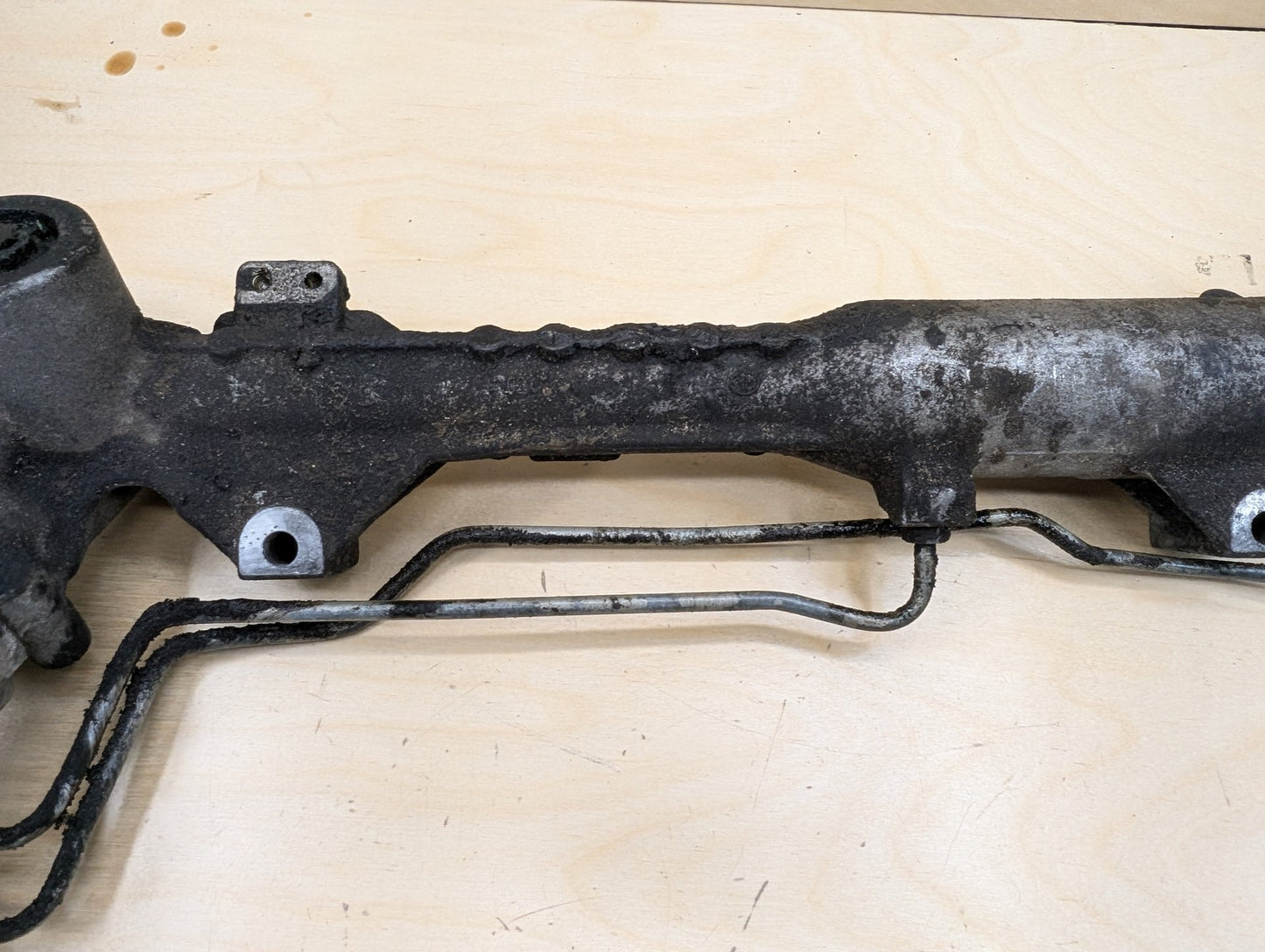 OEM BMW E82 E88 E90 E92 E93 328 335 RWD Power Steering Gear Rack and Pinion L5