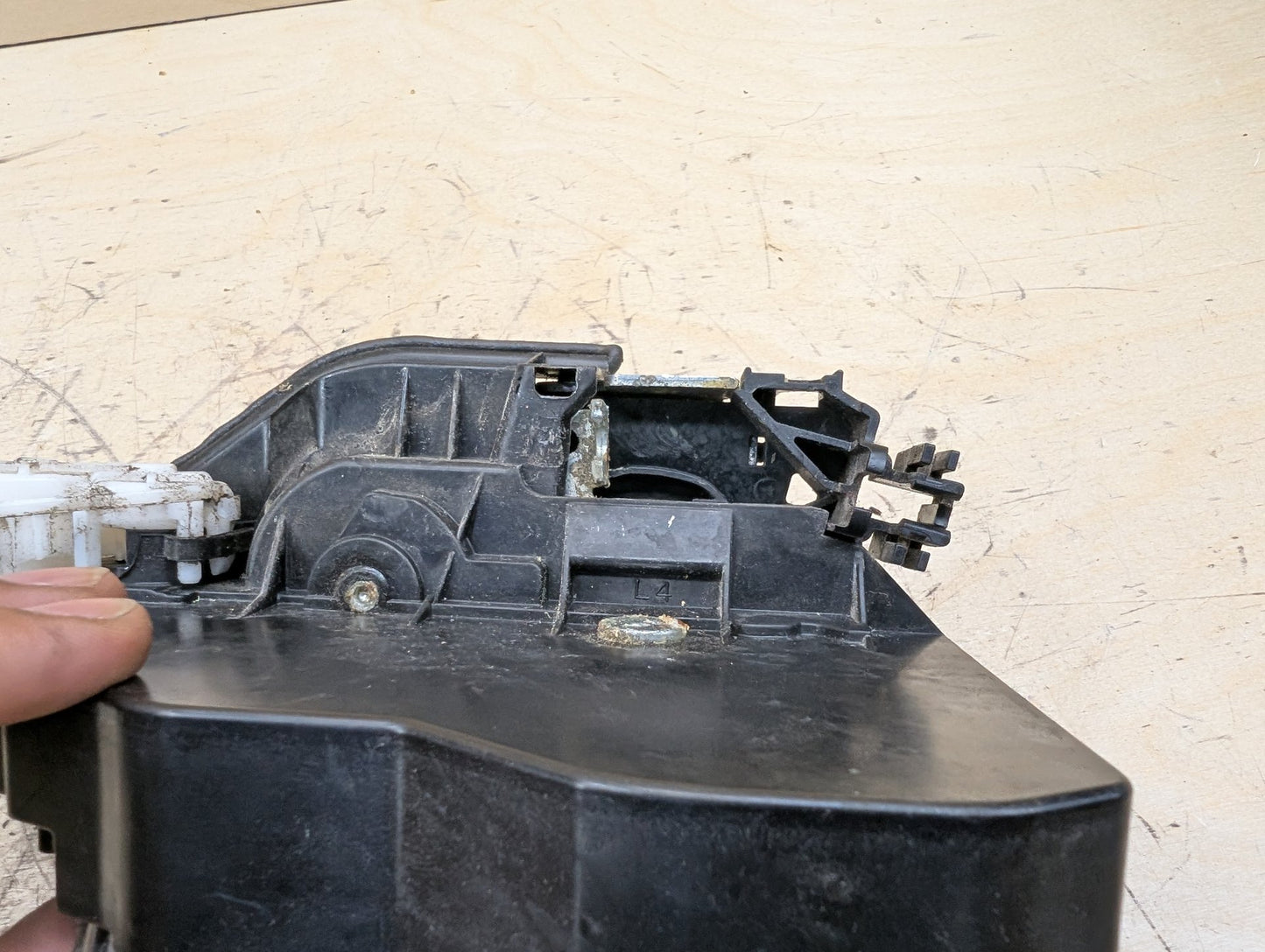2011-2016 BMW X3 F25 Front Left Driver Door Latch Lock Actuator 7318409