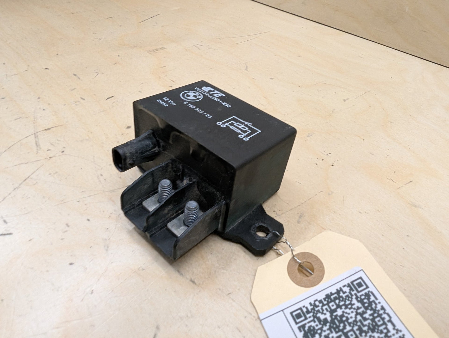 OEM BMW F10 F13 F02 F30 F32 F80 F82 F85 M3 M4 M6 Cooling Fan Relay Control 130A