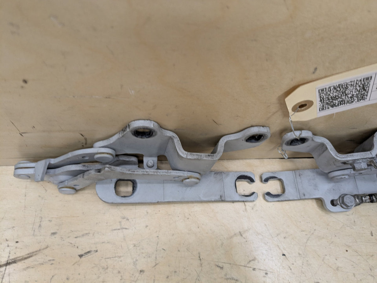 2007-2013 BMW 335i E92 Hood Bonnet Hinges SET 7210677 OEM