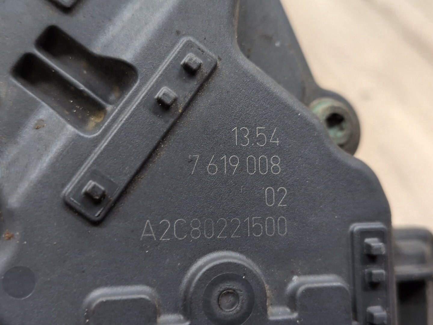 OEM BMW F39 F44 F48 F90 G05 G12 750 G30 M550 M8 Engine B46 N63 S63 Throttle Body