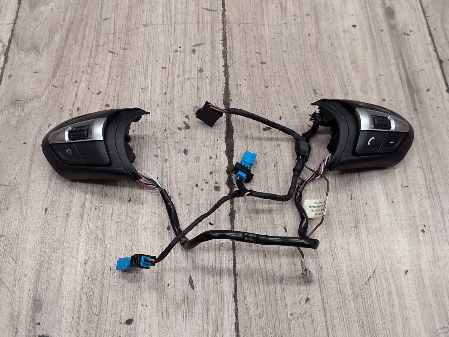 OEM BMW F10 F22 F23 F30 F32 F33 F36 M SPORT Steering Wheel Multifunction Button