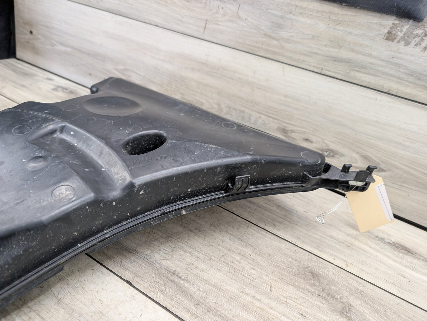 OEM BMW G12 G30 540 M550 750 M760 Windshield Wiper Washer Reservoir Tank Pump