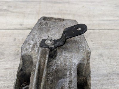 BMW G20 G22 G26 G30 G01 B46 Left Driver Engine Bracket Support Mount 6864595