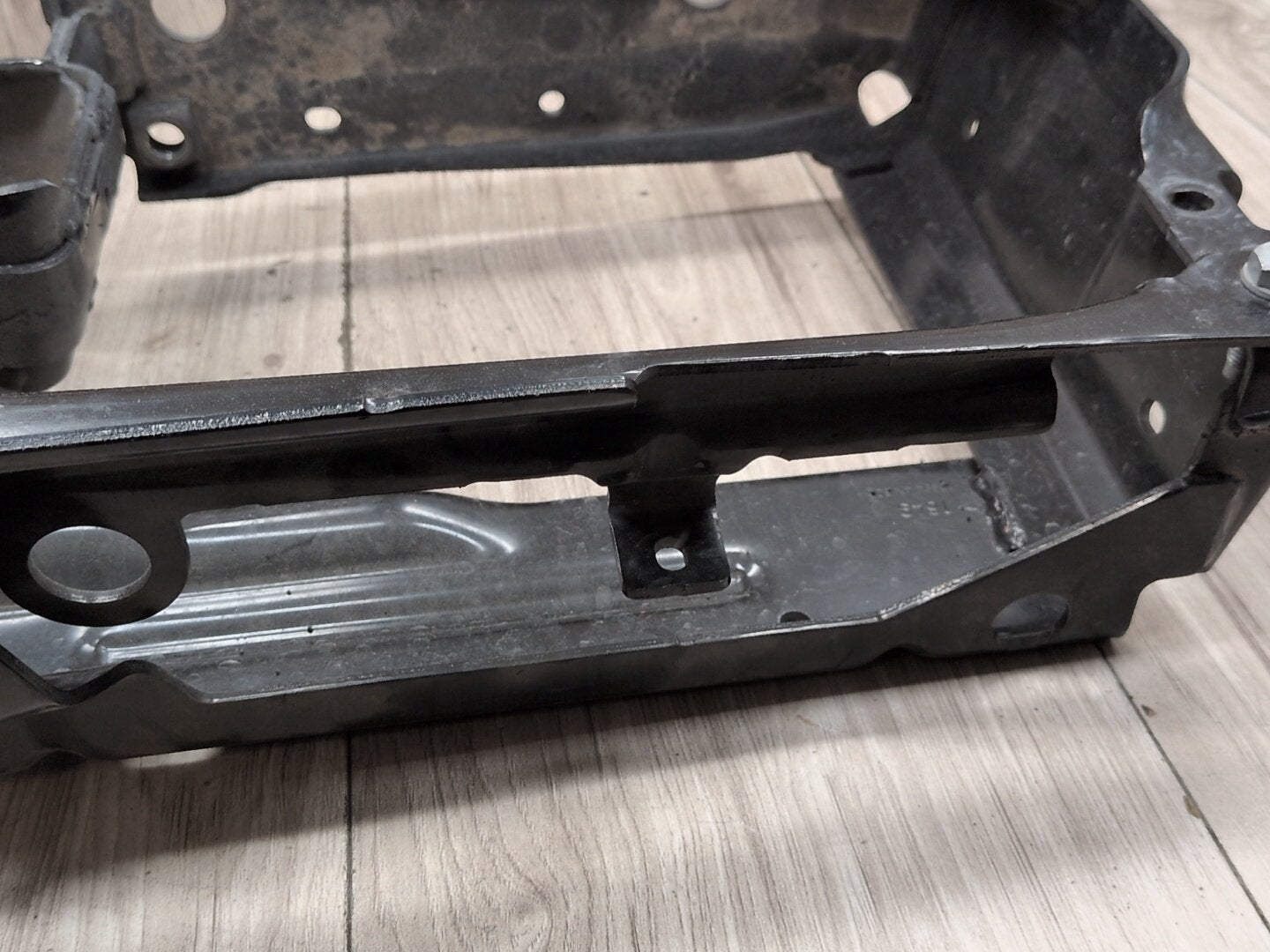 OEM BMW G20 G22 G23 G26 Front Left Driver Radiator Reinforcement Support Bracket