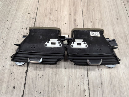 16-22 OEM BMW G11 G12 740 750 M760 Dash Center AC Air Vent Grille