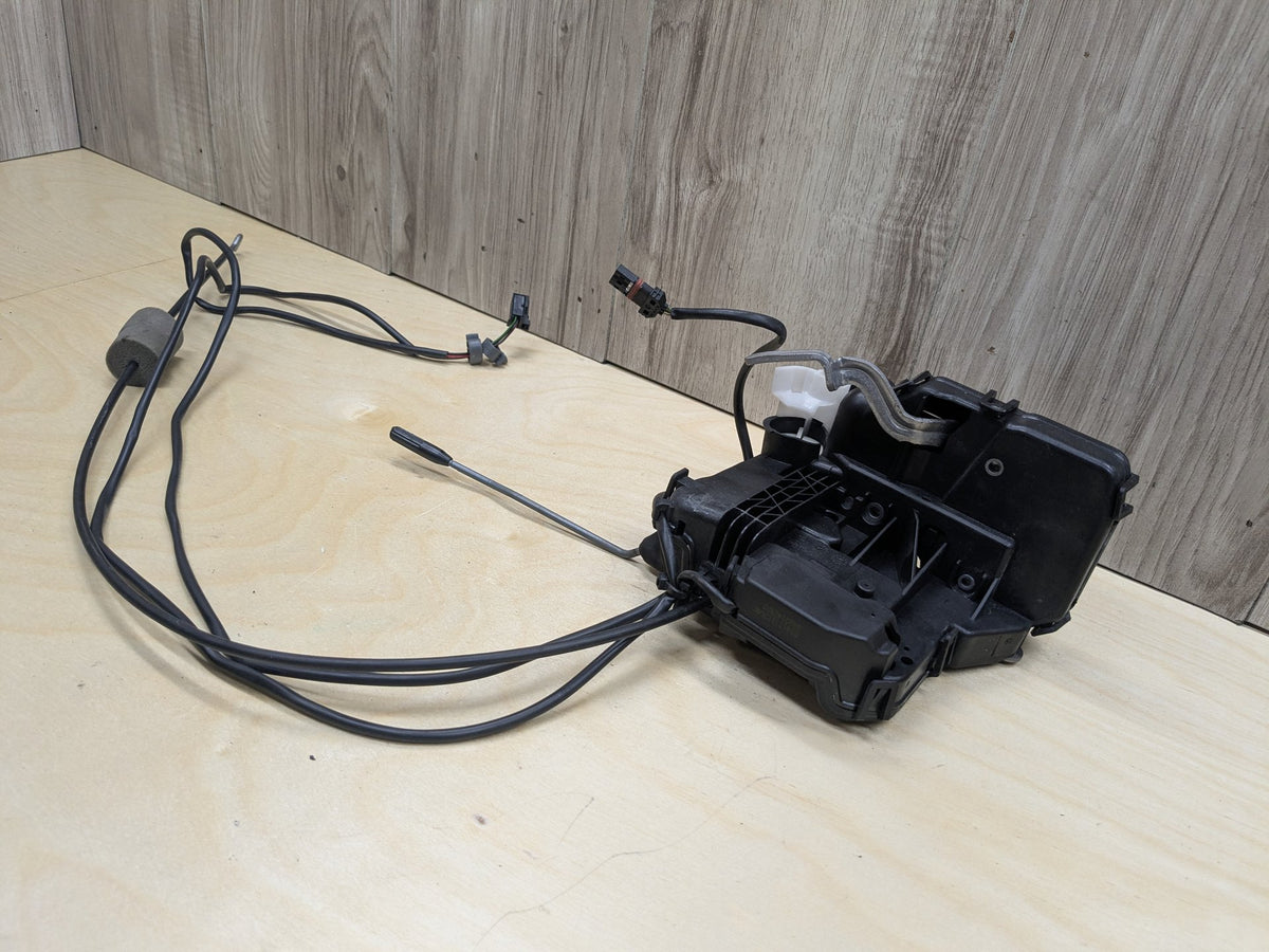 2009-2011 Mercedes-Benz SLK-Class R171 Front Left Door Latch A1717202535 OEM