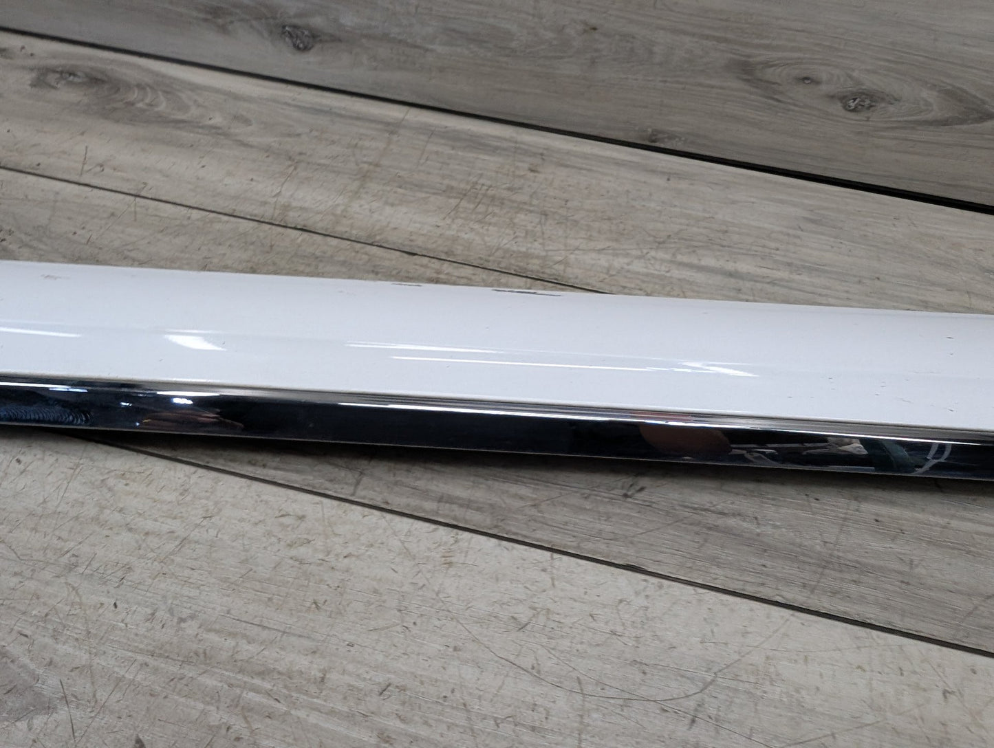 2009 - 2017 Audi Q5 8R Front Right Passenger Exterior Door Trim Molding 8R0853960L EA888