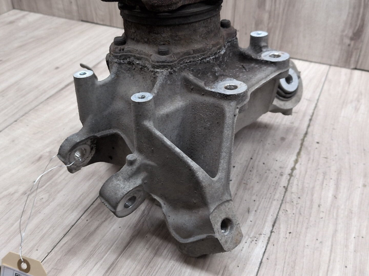 OEM BMW F95 G05 G06 G07 G09 X5 X7 Front Left Driver Hub Spindle Knuckle Bearing