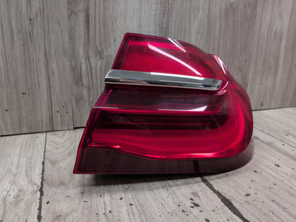 16-19 OEM BMW G11 G12 740 750 M760 B7 Rear Right Passenger Outer LED Tail Light