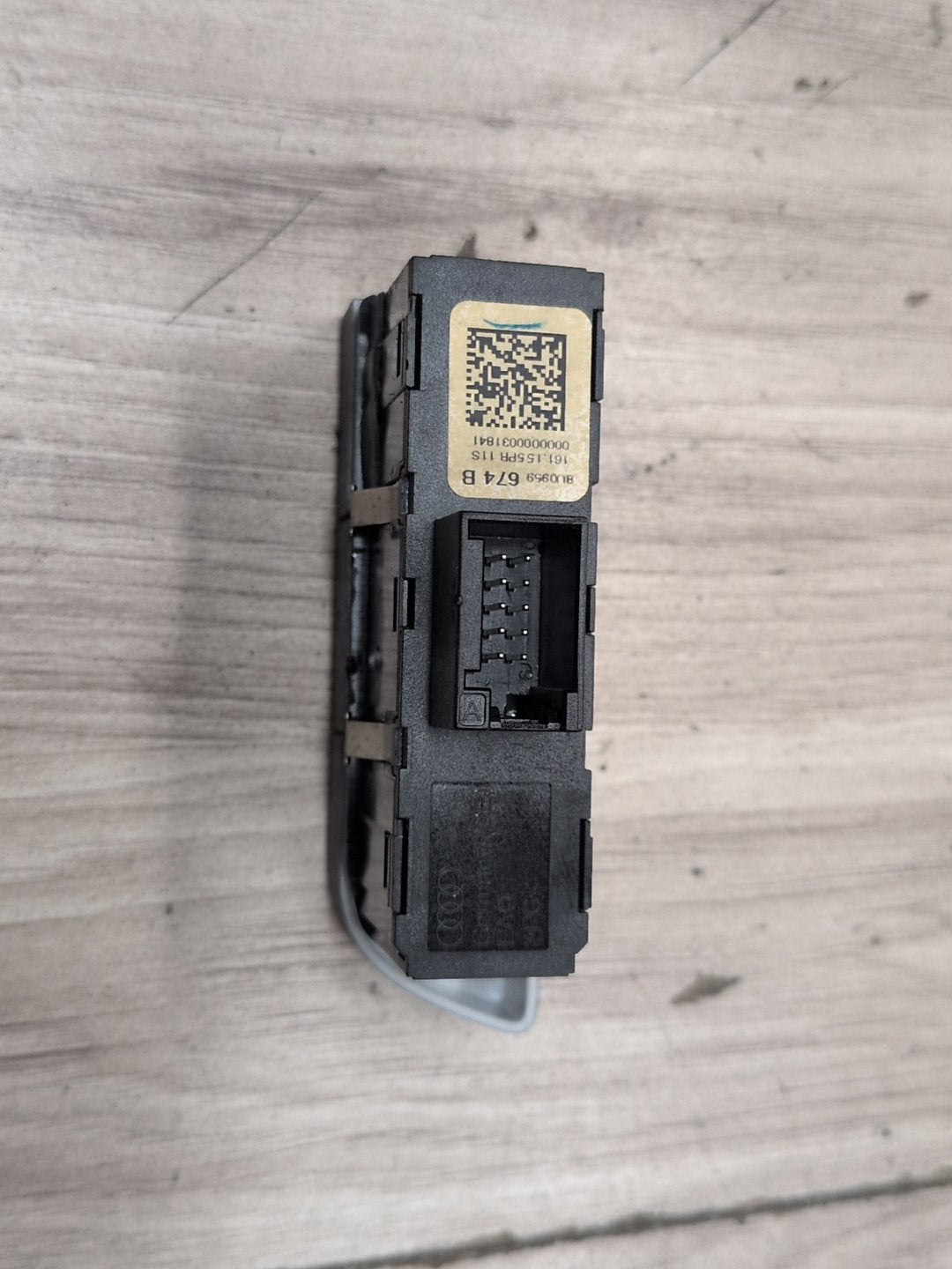 2015-2018 Audi Q3 8U Dashboard Park Assist & Hill Descent Switch Button 8U0959674B