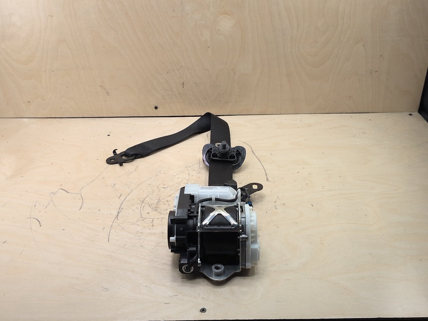 16-22 OEM BMW G11 G12 740 750 M760 Front Left Driver Seat Belt Retractor Black