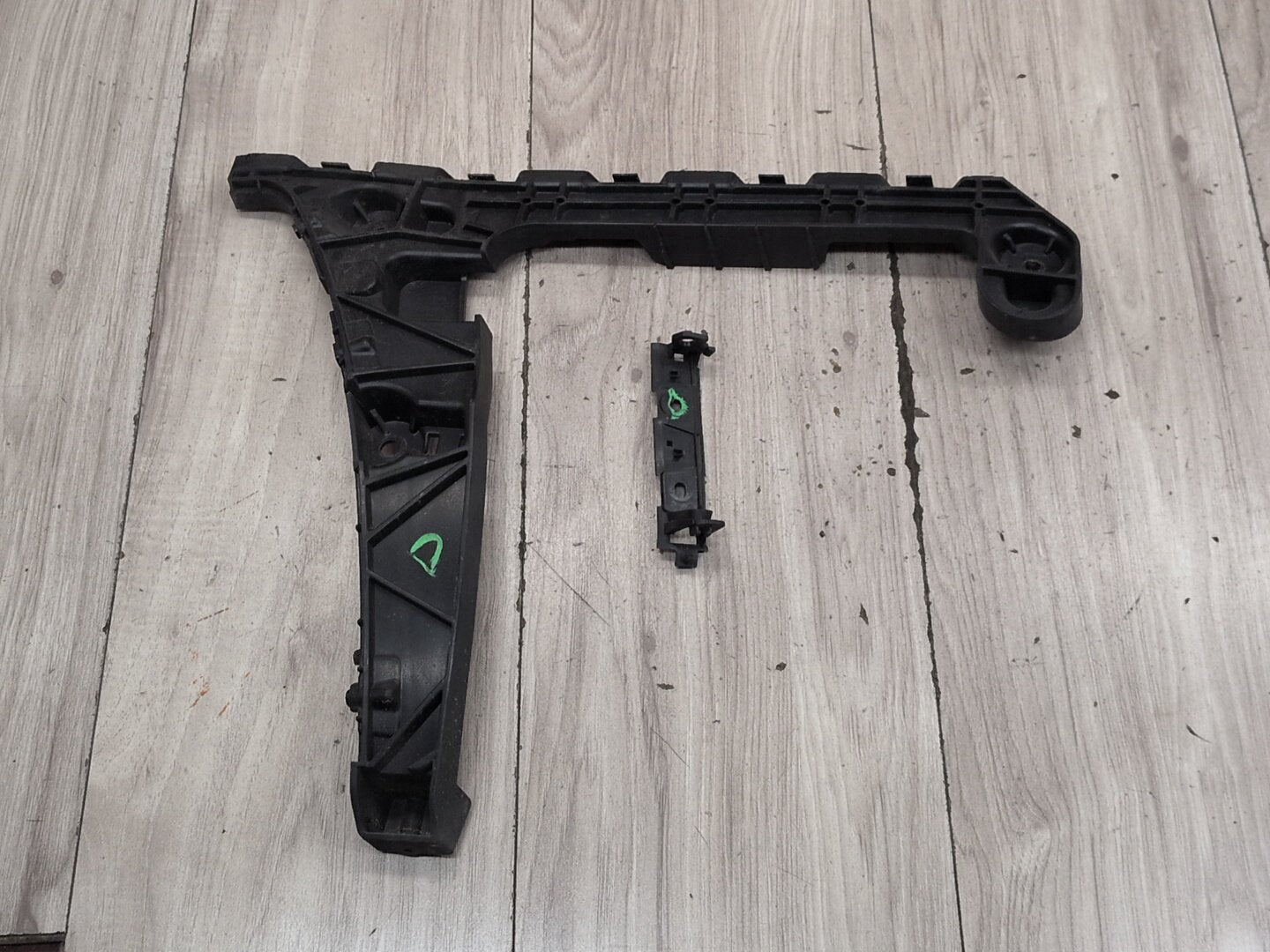 2018-2023 Audi S4 B9 Rear Left Driver Bumper Support Bracket 8W5807453