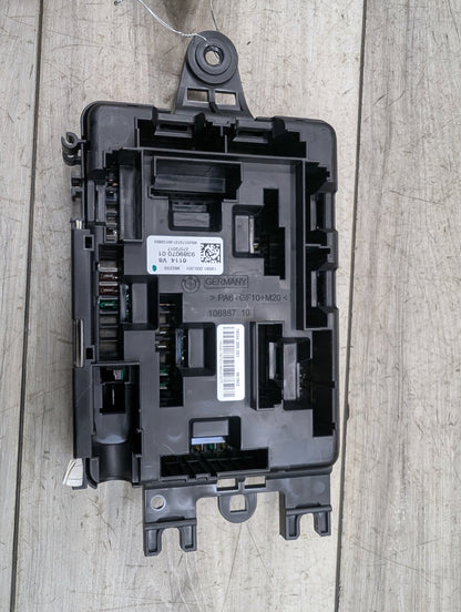 2014 - 2019 BMW 340 F34 Rear Power Distribution Fuse Box 9389070 B58B30M0