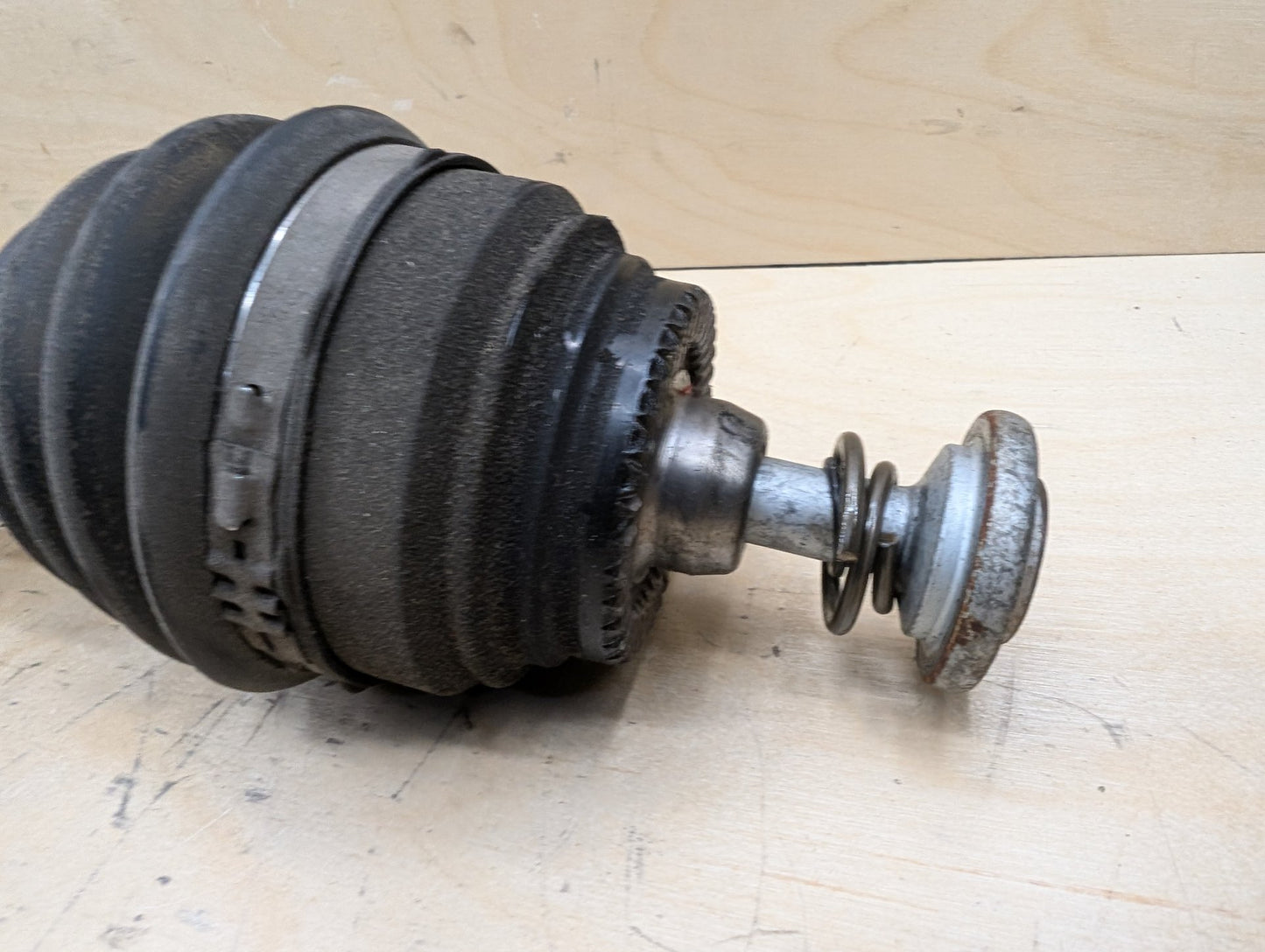 2016-2022 BMW 750i G12 Front Left Driver Half Shaft Output CV Axle 8657289