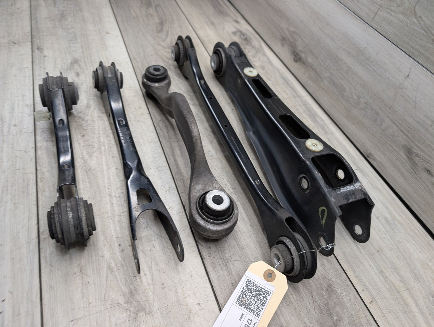 2018 - 2019 BMW X3 G01 Rear Left Driver Control Arms SET 6871021 B58B30M0