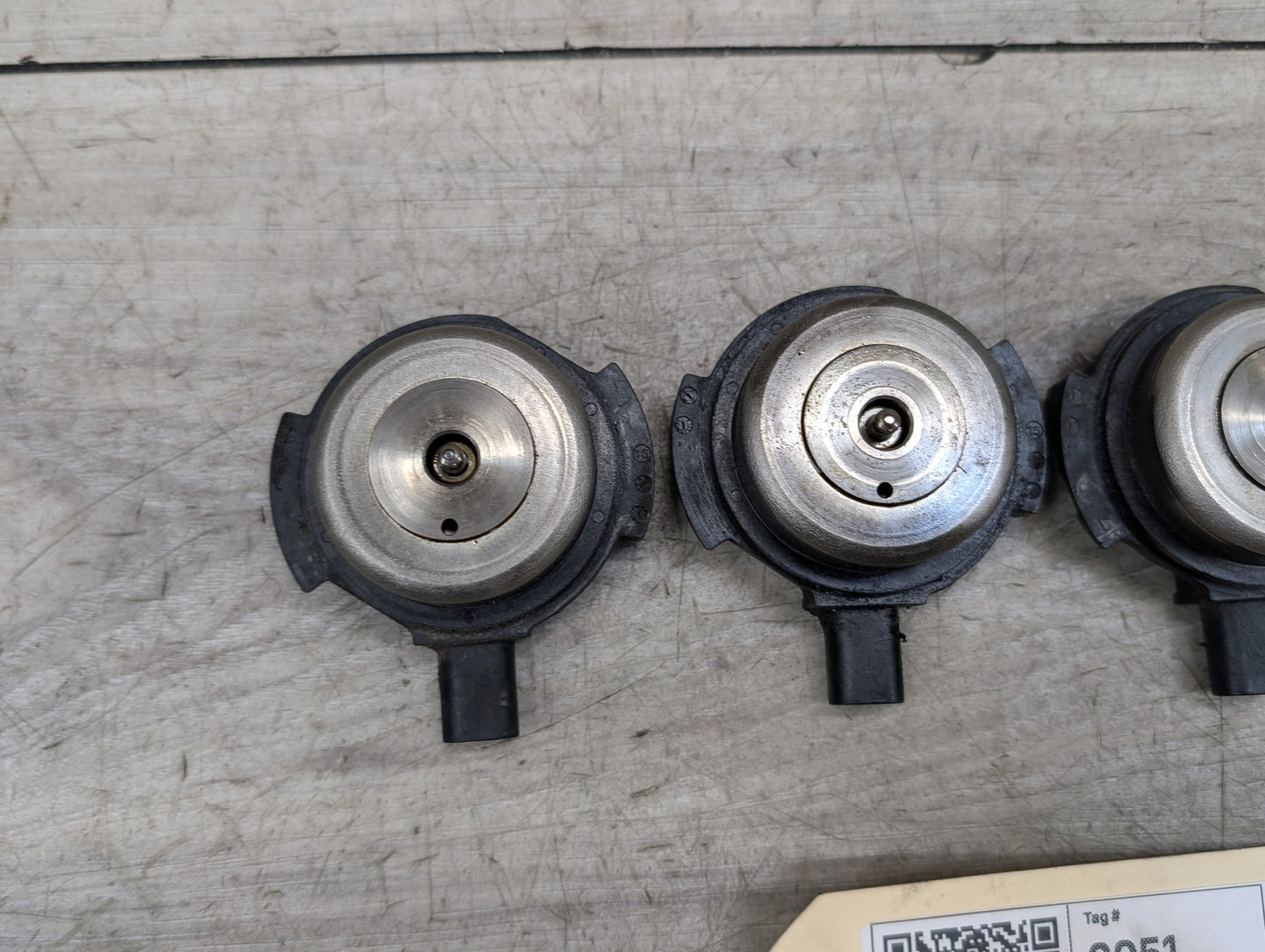 16-19 OEM BMW G12 G30 M550 750 N63R Engine Vanos Solenoid Actuator SET 8663056